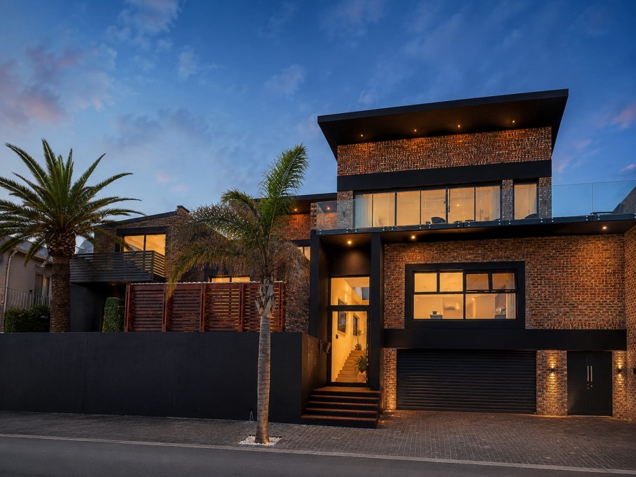 5 Bedroom Property for Sale in Van Riebeeckstrand Western Cape